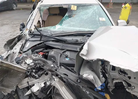 2015 BMW 528I z USA, uszkodzony, nr VIN WBA5A5C52FD522294